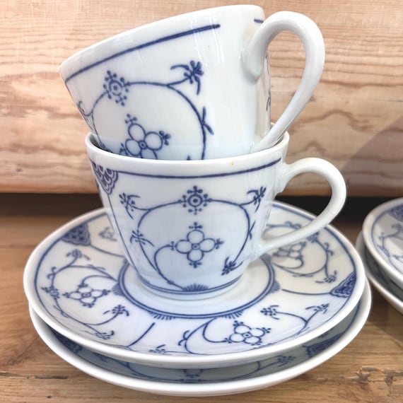 4 Kahla Porcelain Demitasse Cups & Saucers Blau Saks (blue Saxon