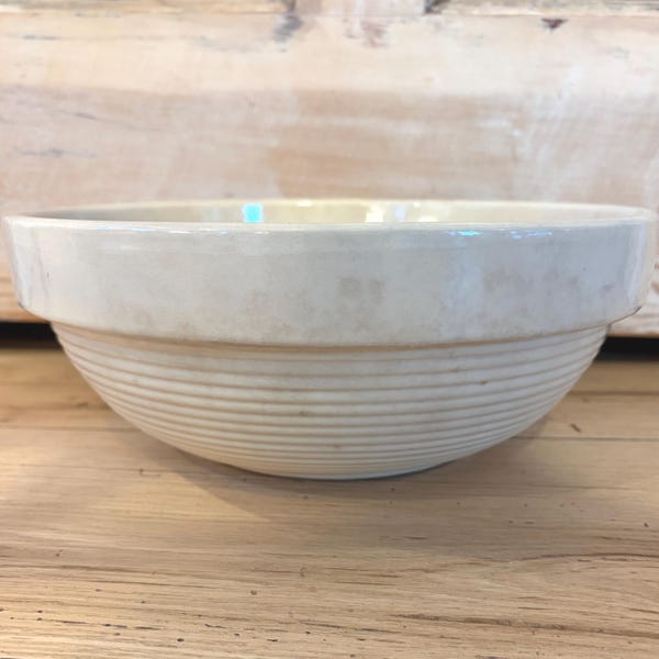 Mixing Bowl Vintage Kitchen Staining Crazing Ringware