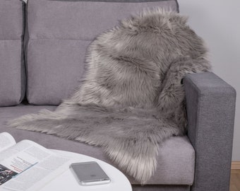 Carpet Rug Faux Fur Fluffy Durable for Kids Room 92x63 cm
