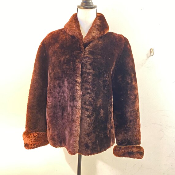Vintage Mid-Century Fur | Luxurious Mouton Fur Cr… - image 8
