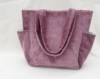 Bolso tote de pana color ciruela hecho a mano: diseño de bolsillo lateral grande