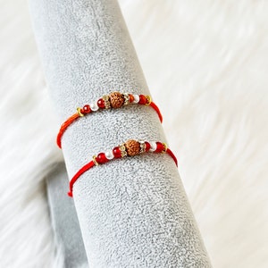 Handgefertigte Rudraksha Baumwolle Rakkor - Einzel, 4er Pack oder 5er Pack - Rakri Rakhi Rakree Raksha Bandhan Faden Armband, Geschwister