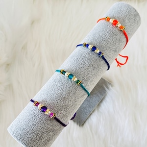 Handgemachter Baumwoll-Rakri - Multipack - 4er-Pack - Rakri Rakhi Rakrée Rakhree Raksha Bandhan Faden Armband, Geschwister