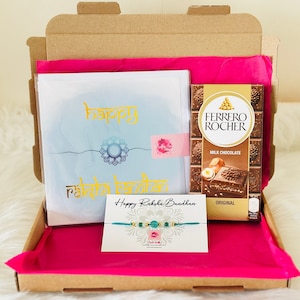 Glückliche Raksha Bandhan Geschenkbox | Handgemachte Baumwoll Rakri | Raksha Bandhan Karte | Ferrero Rocher Stab | Milch Bar | Perfektes Briefkastengeschenk