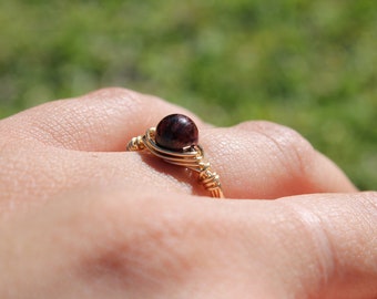 Geniune Garnet Wire Wrapped Ring, Free Handmade Scrunchie, Dainty Beaded Ring, Minimalist Stacking Ring, Handmade Gold/Silver Ring