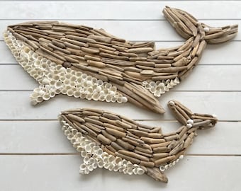 Baby and Mother Driftwood Whale Cute Wall Decor Beach, Wooden Whale Decor Ocean Style, Driftwood Seashell Wall Decor Nursery