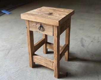 Rustic Reclaimed Wood End Table – Handmade Nightstand with Drawer