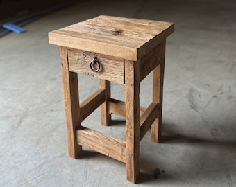 Rustic Reclaimed Wood End Table with Drawer, Rustic Side Table Living Room, BarnWood Side Table, Farmhouse End Table, Barn Wood End Table