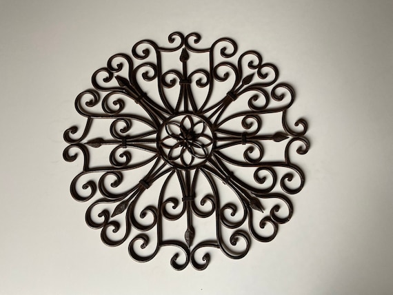 Rod iron wall hangings deals