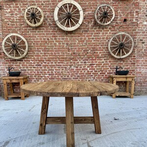 Rustic Reclaimed Round Dining Table - Farmhouse Style Wooden Kitchen ...