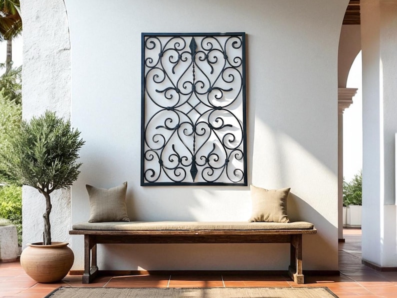 Decoración de pared rústica de hierro forjado: panel de metal hecho a mano para paredes rústicas o ventanas. imagen 1