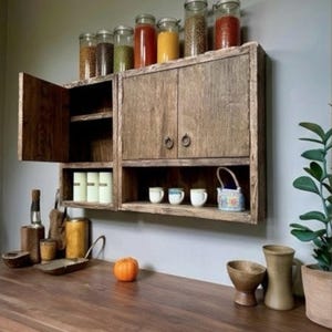 Armario de cocina de roble macizo recuperado: diseño moderno orgánico y artesanal. imagen 3