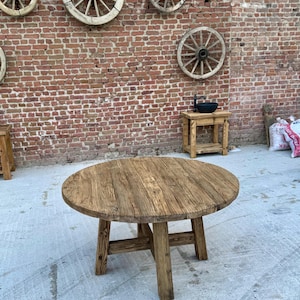 Rustic Reclaimed Round Dining Table - Farmhouse Style Wooden Kitchen ...