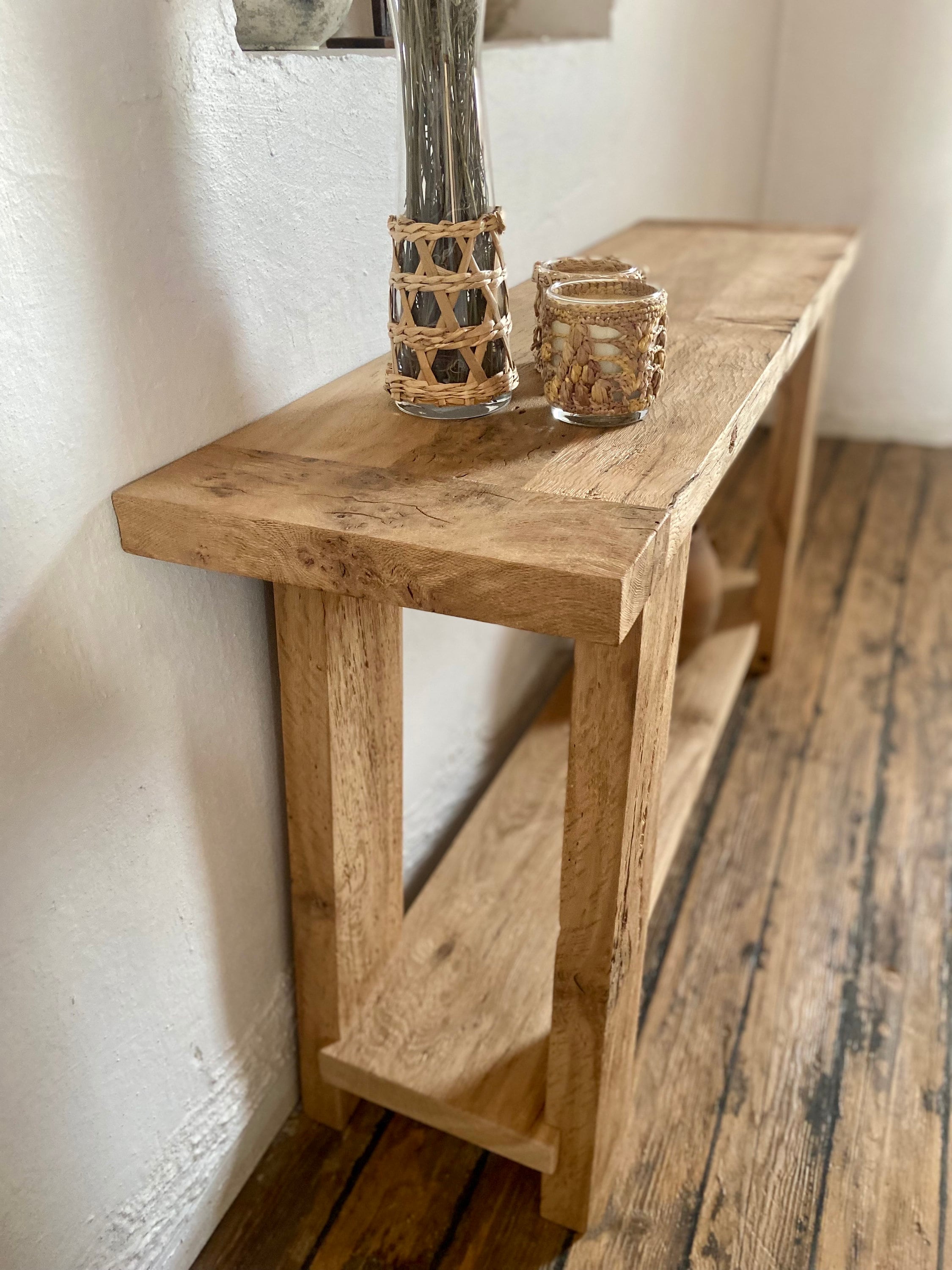 Rustikaler Konsolentisch aus Eichenholz - Massivholz-Eingabekonsole für Organic Modern Interiors