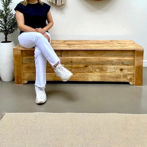 Rustic Wood Storage Bench – Entryway or Bedroom Furniture