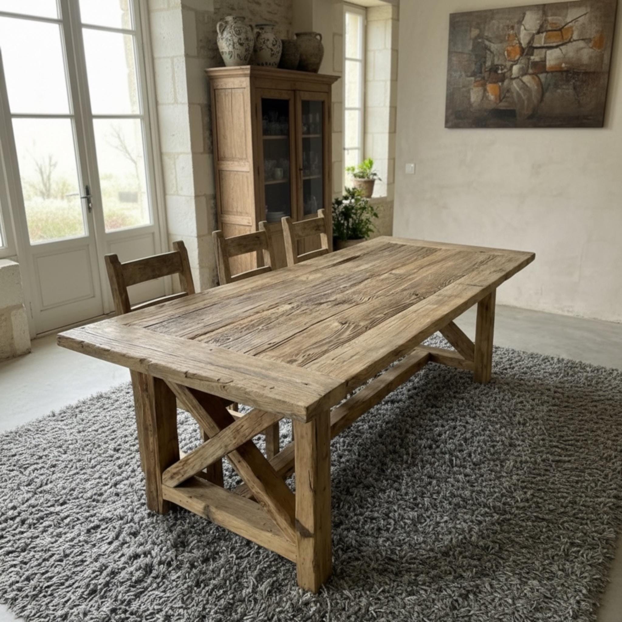 Piano del tavolo in legno massello non trattato con bordo in tinta