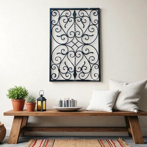 Decoración de pared rústica de hierro forjado: panel de metal hecho a mano para paredes rústicas o ventanas. imagen 11