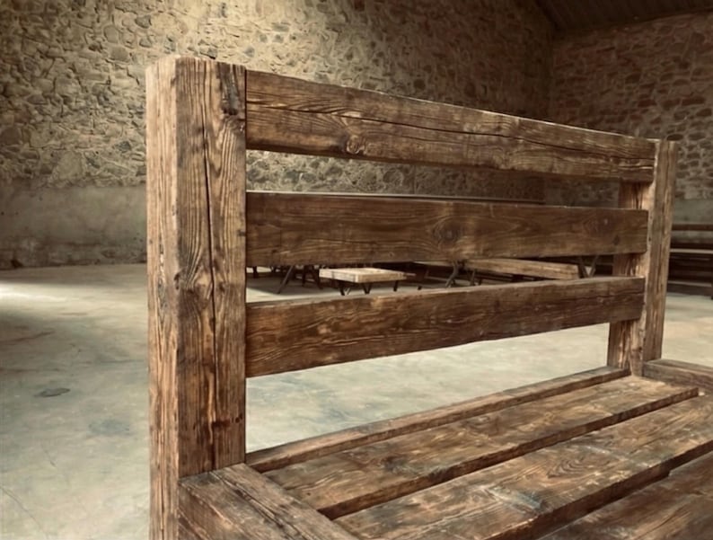 Struttura letto in stile rustico da fattoria – Realizzata a mano con struttura in legno di recupero, disponibile nelle misure singolo e matrimoniale. immagine 7