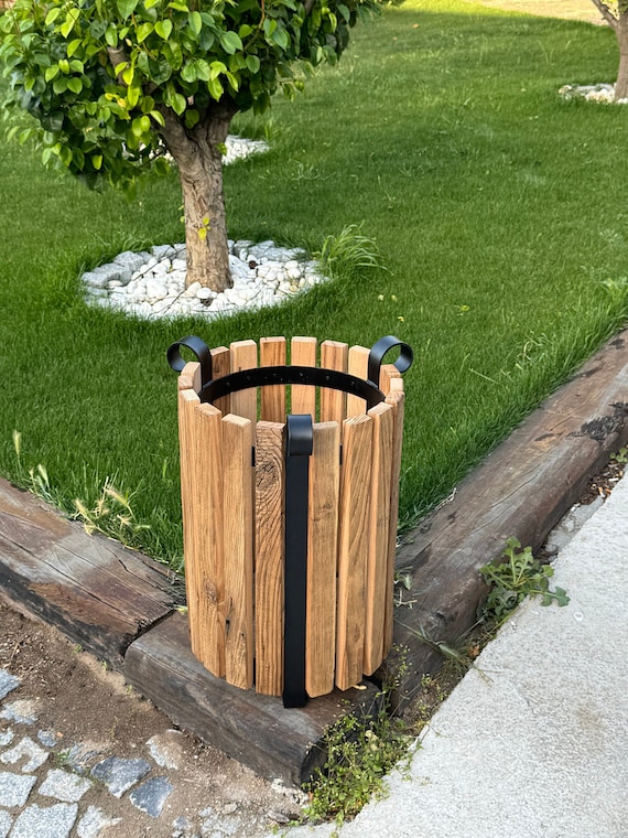 Metal trash can discount