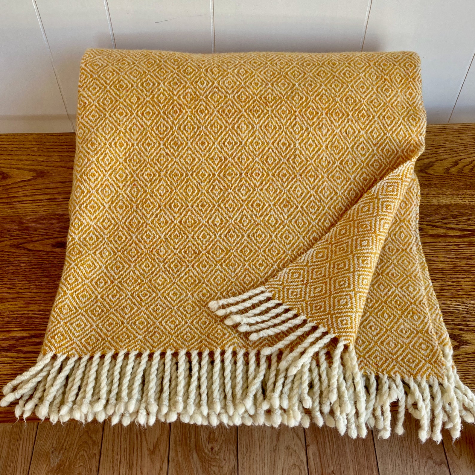 Handwoven Wool Throw Gold and White Diamond Pattern / Gold Etsy