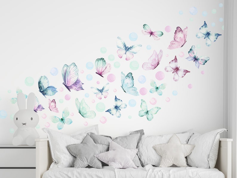 Kolorowe pastelowe motylki i kropeczki naklejki na ściany meble do pokoju dziecięcego zdjęcie 7