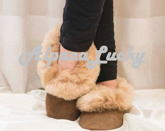 FreeCruelty Brown Alpaca Fur Slippers, unisex slippers, unisex alpaca bont slippers, bont slippers, zachte slippers, alpaca slippers