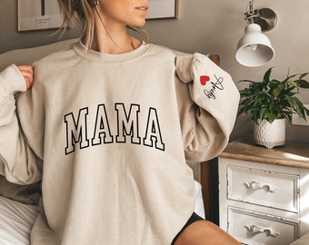Personalised MAMA Crewneck Sweatshirt,Custom Mama Sweatshirt With Kid Name On Sleeve,Mother's Day Gift,Gift For Mom