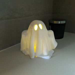 かわいいハロウィーンのゴースト LED ティーライト、3D プリント用 STL/G コード ファイル。恐ろしく光るお化け屋敷があなたを待っています!