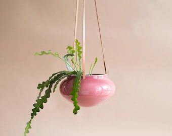 Hanging Flower Pot, Pink Ceramic Hanging Planter, Leather Pedenat, Unique PoT, Pink Glaze