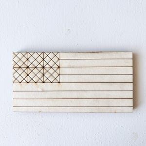 Archivo SVG de corte de colcha de granero con bandera estadounidense, triángulos, rectángulos, patchwork de granja clásica