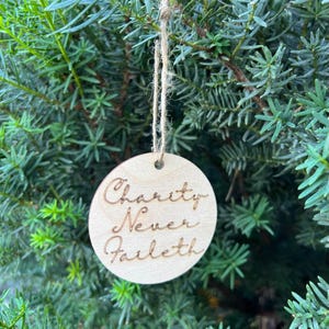Arquivos SVG a laser para enfeites de Natal da Charity Never Faileth, presente da Sociedade de Socorro