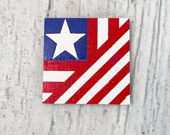 USA Flag Craft Barn Quilted Pattern | Fun Laser Project Interlocking Square | Patchwork Art Country Rustic Quilt Sign | Door Hanger Wall