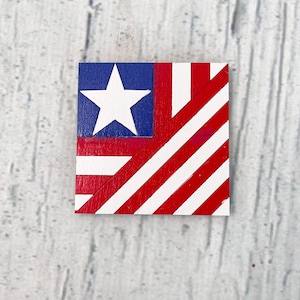 USA Flag Craft Barn Quilted Pattern | Fun Laser Project Interlocking Square | Patchwork Art Country Rustic Quilt Sign | Door Hanger Wall