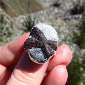 Staurolite cross ring size 9.5, sterling silver gemstone ring size T, raw stone ring size 61, staurolite jewelry, fairy stone, womens ring