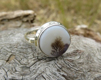 Gemstone ring, size 6.5 ring for woman, scenic dendritic agate, scenic agate, dendrite agate, dendrite ring, jewellery, picture agate