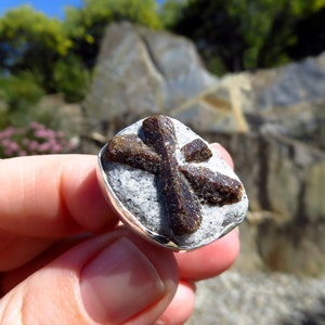 Staurolite cross ring size 8.5, sterling silver gemstone ring size R, raw stone ring size 58, staurolite jewelry, womens ring, mens ring