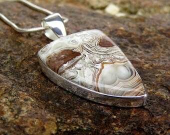 Laguna lace agate pendant for women, Mexican agate pendant, stone pendant, crazy lace agate necklace, gift necklace, natural agate jewelry