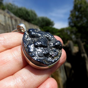 Kidney stone pendant best sale