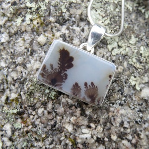 Scenic agate gemstone pendant, scenic dendritic agate necklace, picture agate pendant, gemstone jewellery scenic dendrite moss agate jewelry