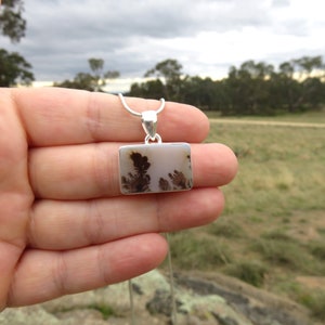 Scenic agate gemstone pendant, scenic dendritic agate necklace, picture agate pendant, gemstone jewellery scenic dendrite moss agate jewelry