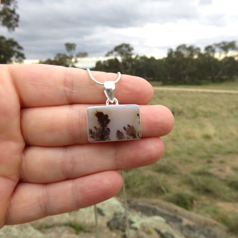 Scenic agate gemstone pendant, scenic dendritic agate necklace, picture agate pendant, gemstone jewellery scenic dendrite moss agate jewelry
