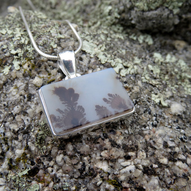 Scenic agate gemstone pendant, scenic dendritic agate necklace, picture agate pendant, gemstone jewellery scenic dendrite moss agate jewelry