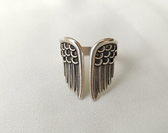 Anillo de declaración ajustable de alas de ángel de plata de ley