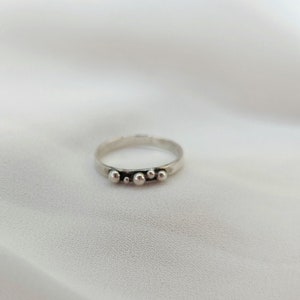 sterling Silver Stacking Ring, Beaded Ring, Dots Ring, Midi Ring, Flat Beaded Ring Minimalist, TINY BUBBLES RING, Oxidized silver