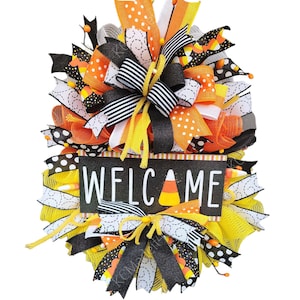 Candy Corn wreath, Halloween candy decor. Handmade Halloween wreath. Candy corn decor, Halloween wreath