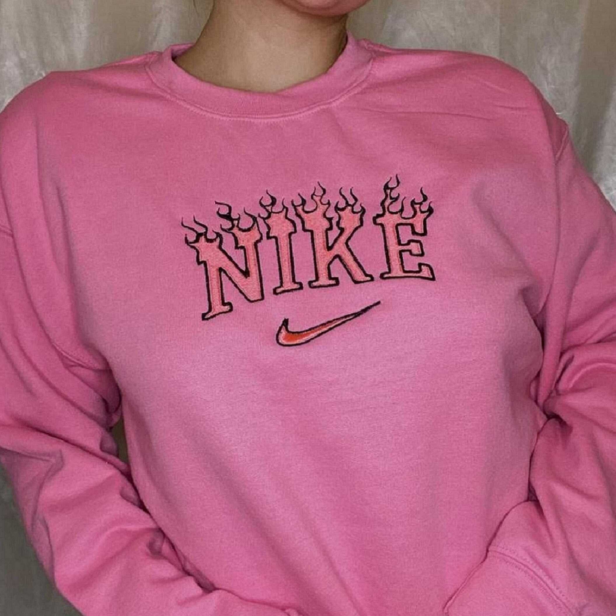 Nike spell out crewneck Clearance