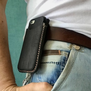 Leather phone case for belt. leather phone holster. iphone holster. cell phone holster. iphone 13 pro max holster. leather phone holder.