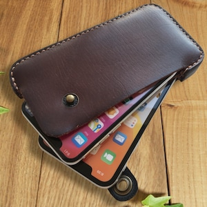 Custodia per 2 telefoni in vera pelle resistente per iPhone, Samsung, Motorola, Xiaomi, + personalizzazione e garanzia a vita