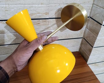 Lámpara de pared de cúpula de latón de mediados de siglo de 2 luces, luminaria de pared amarilla