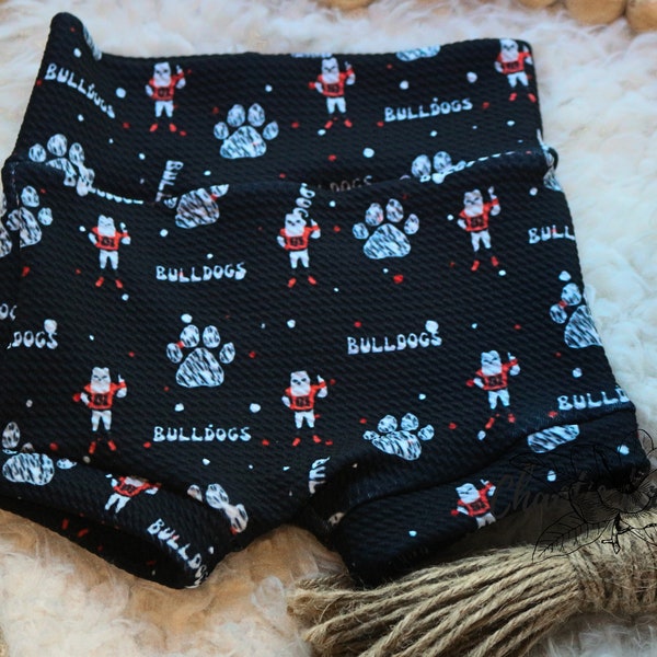 Mascotte Geogia sur bummies noirs, couvre-couches, bloomers, shorties